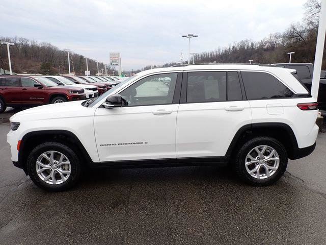 Certified 2023 Jeep Grand Cherokee Limited AWD/4WD image 2