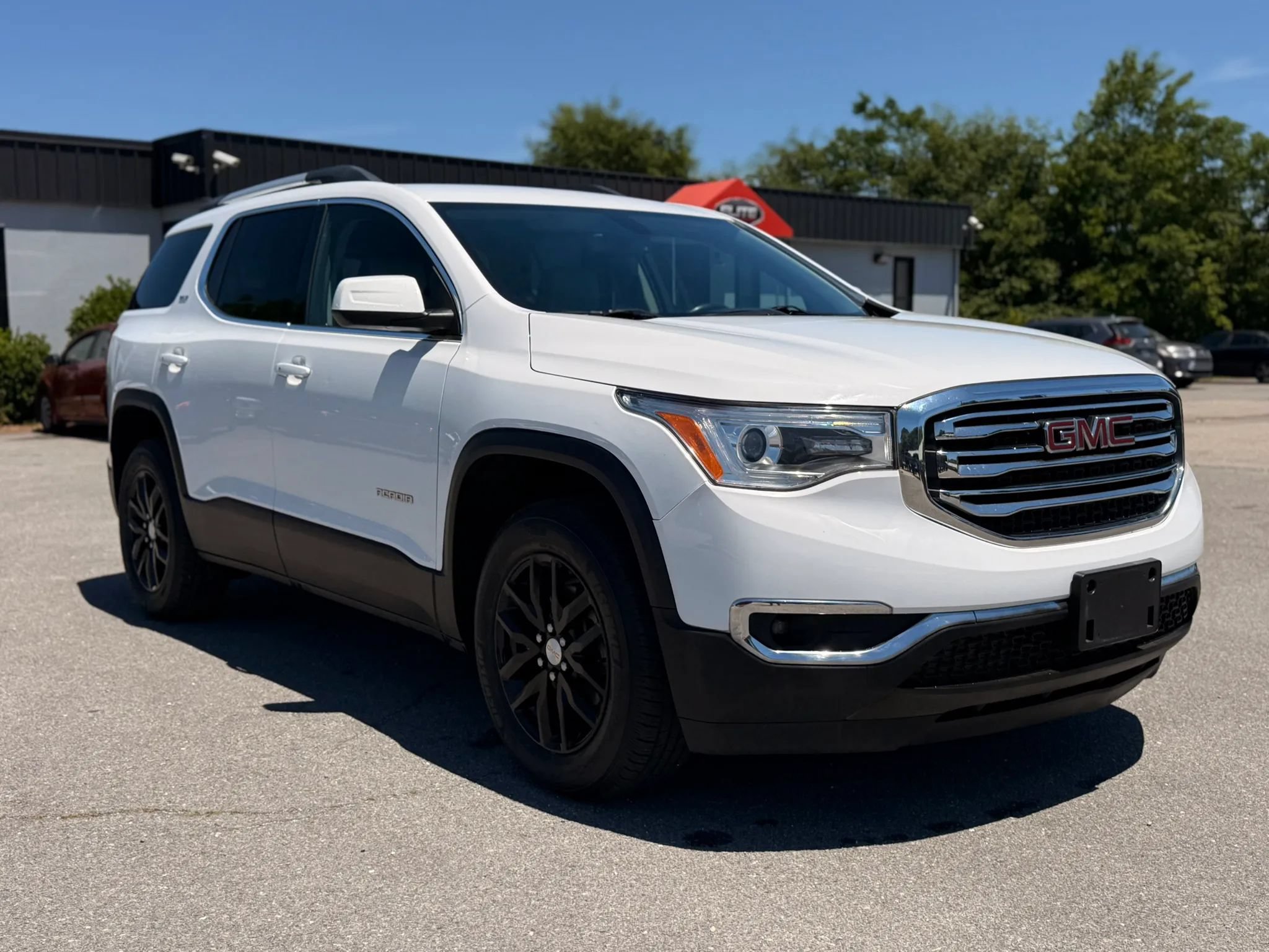Used 2019 GMC Acadia SLT FWD image 3