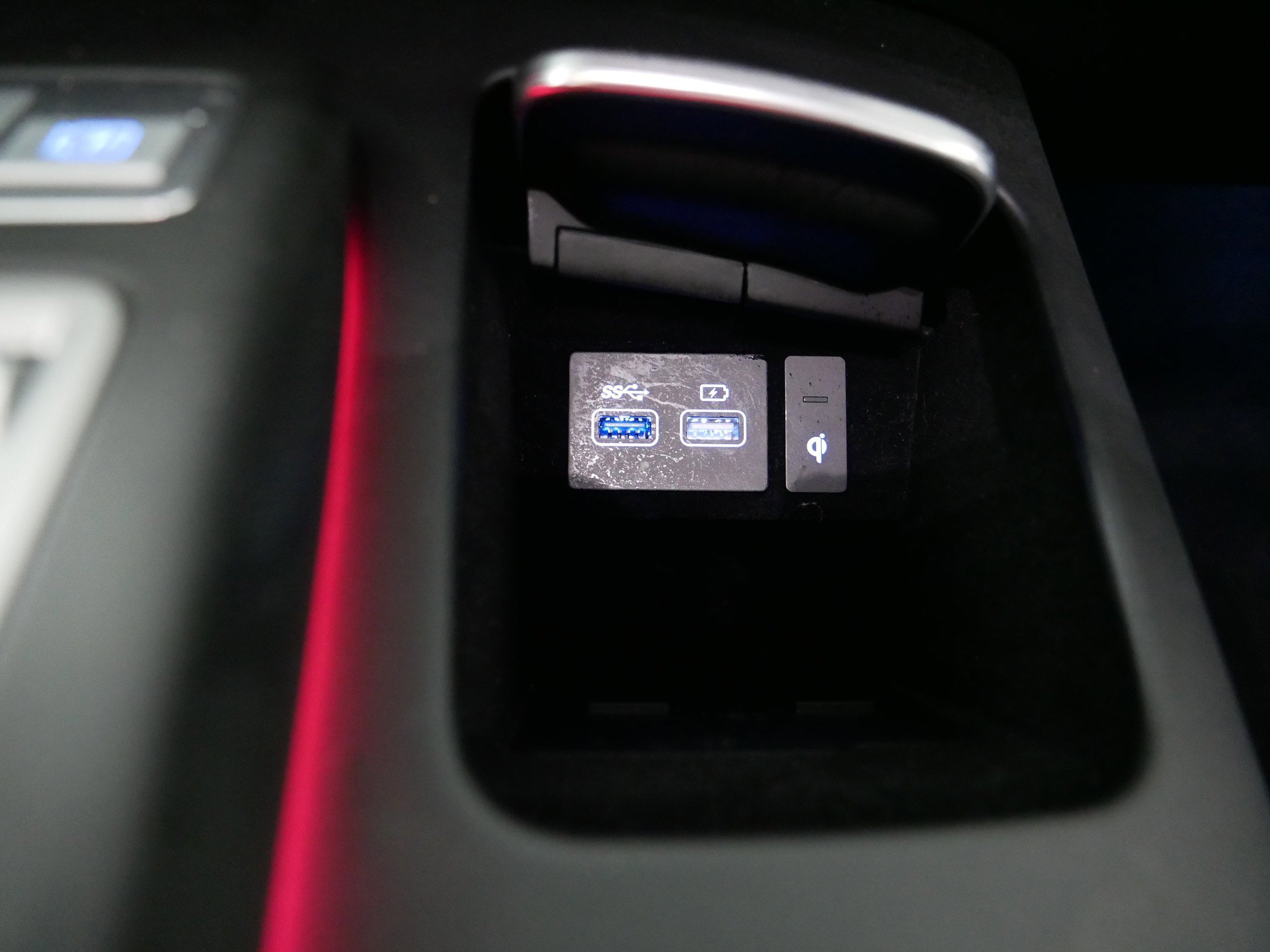 Certified 2025 Genesis Electrified GV70 AWD/4WD image 32