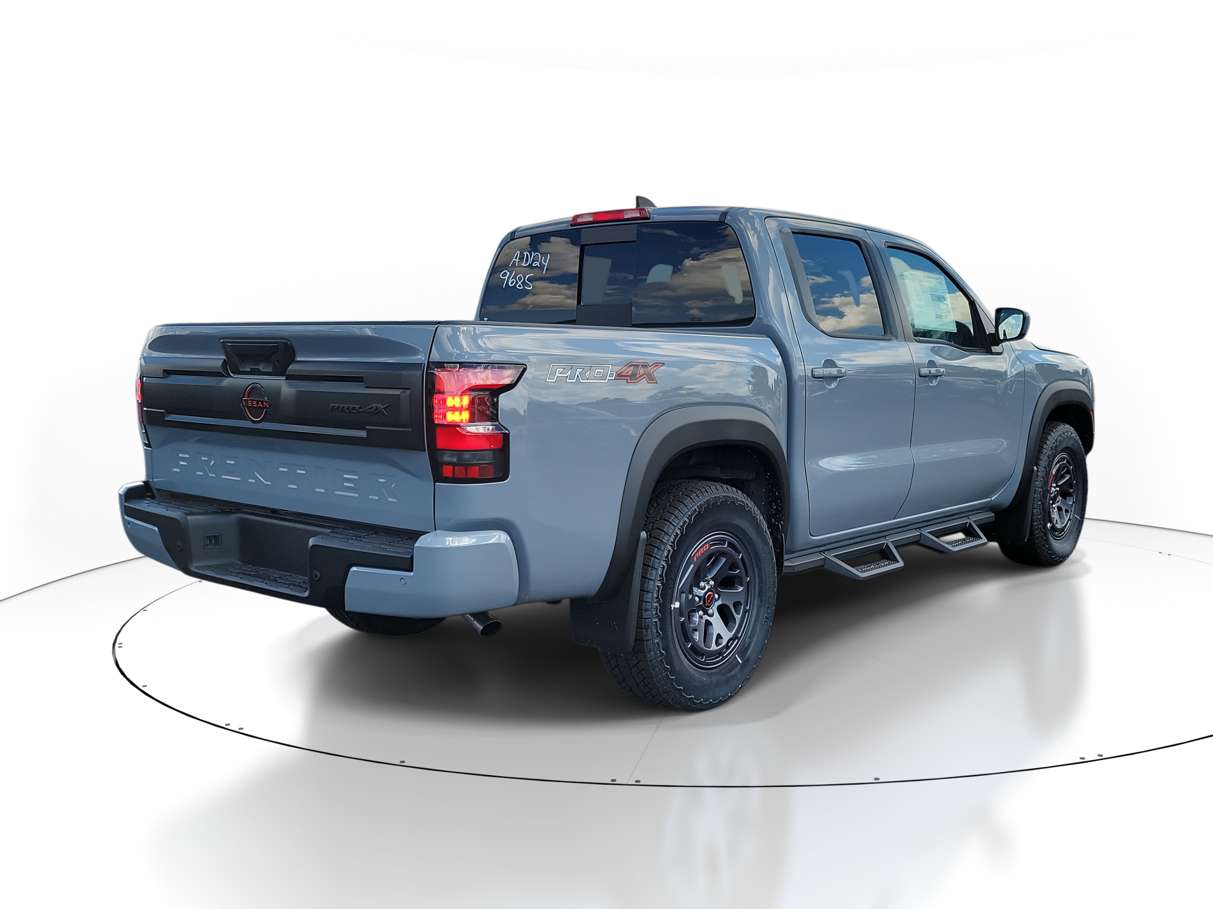 New 2025 Nissan Frontier PRO-4X image 4