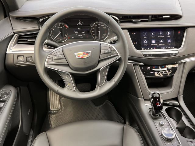 New 2026 Cadillac XT5 Luxury image 10