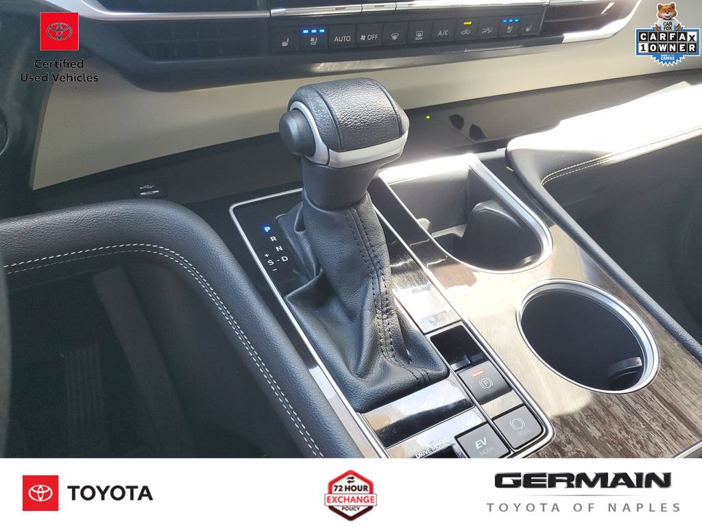 Certified 2025 Toyota Sienna Limited FWD image 29
