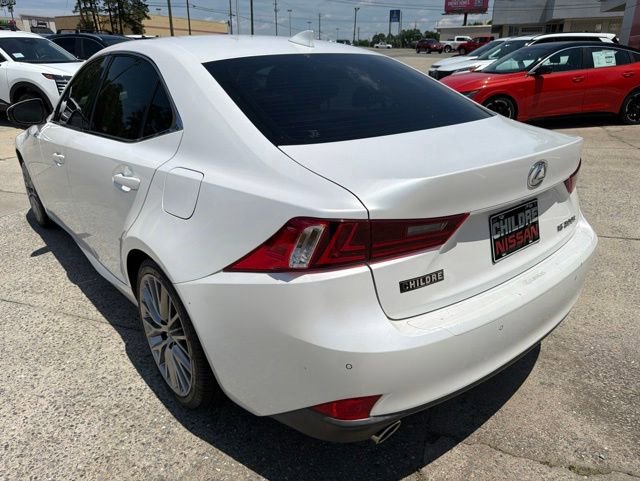 Used 2016 Lexus IS 200t w/ Premium Package RWD image 8