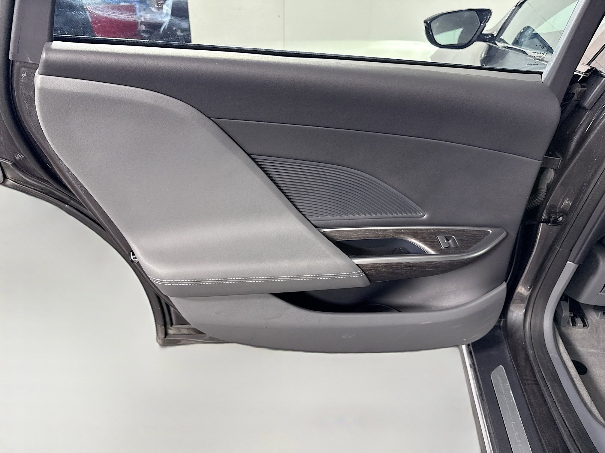 Used 2023 Lucid Air Pure image 25
