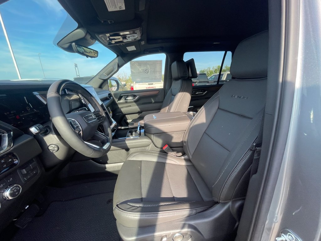 New 2026 GMC Yukon Denali w/ Advanced Technology Package AWD/4WD image 11