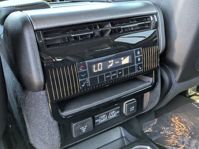 New 2026 Jeep Grand Wagoneer Limited w/ Premium Group II AWD/4WD image 16
