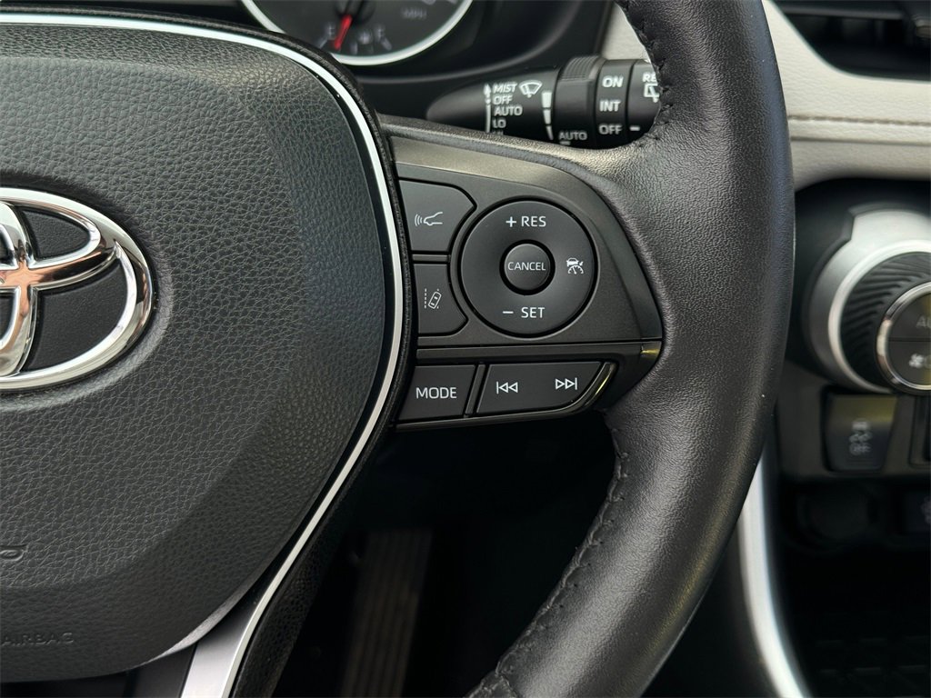 Certified 2022 Toyota RAV4 XLE image 31