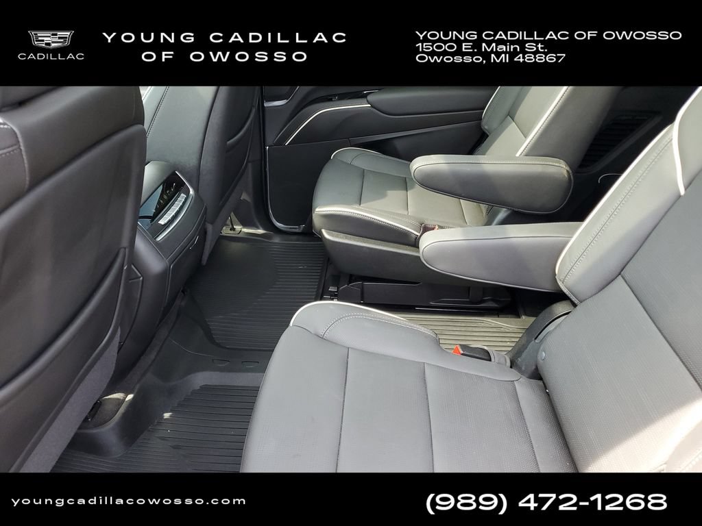 Used 2024 Cadillac Escalade Premium Luxury AWD/4WD image 30