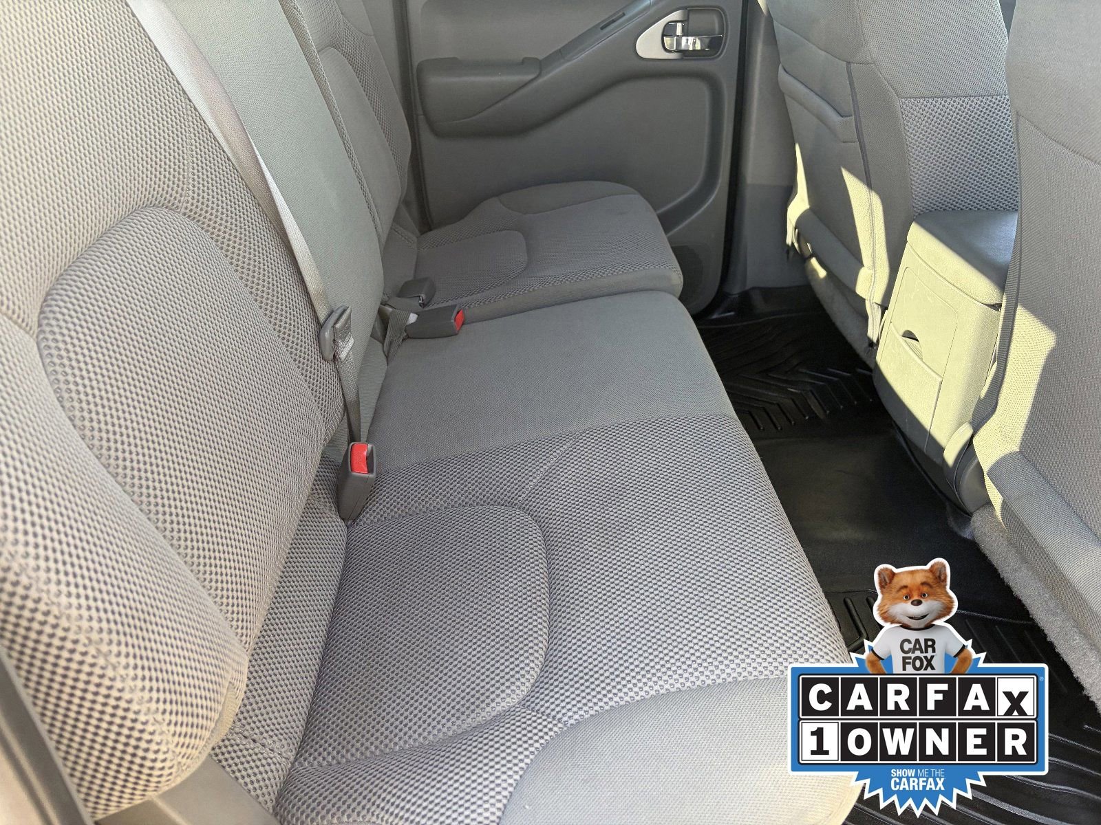 Used 2021 Nissan Frontier SV w/ Midnight Edition Floor Mats RWD image 14