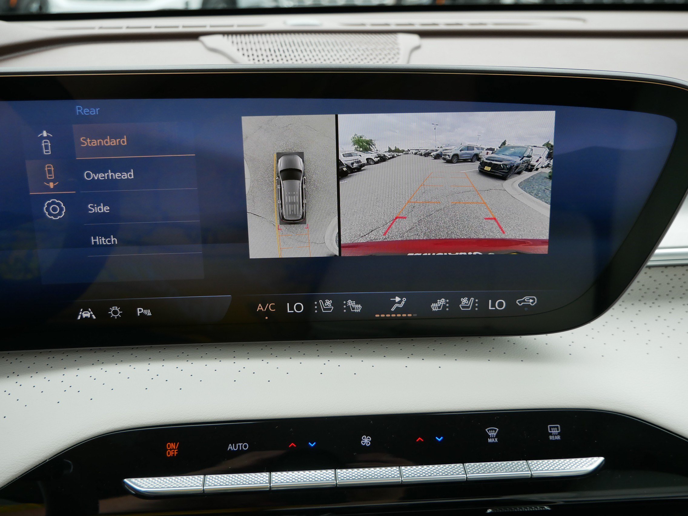 New 2026 Buick Enclave Avenir w/ Super Cruise Package AWD/4WD image 10