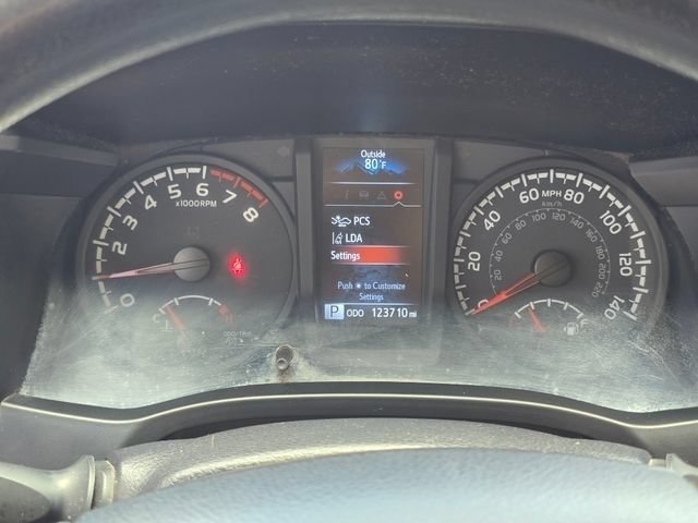 Used 2021 Toyota Tacoma SR AWD/4WD image 37