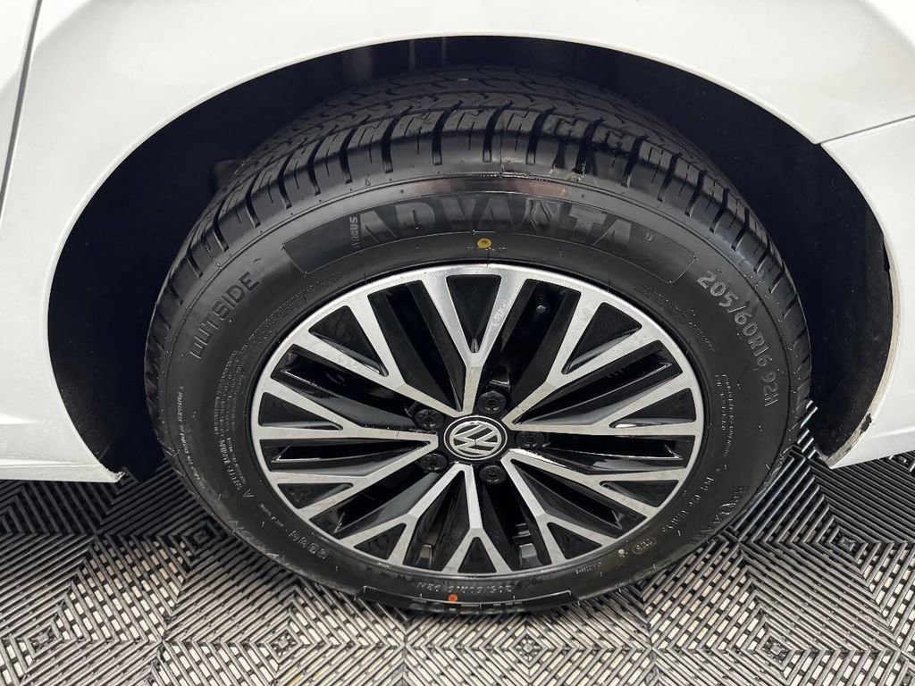 Used 2019 Volkswagen Jetta SE image 20