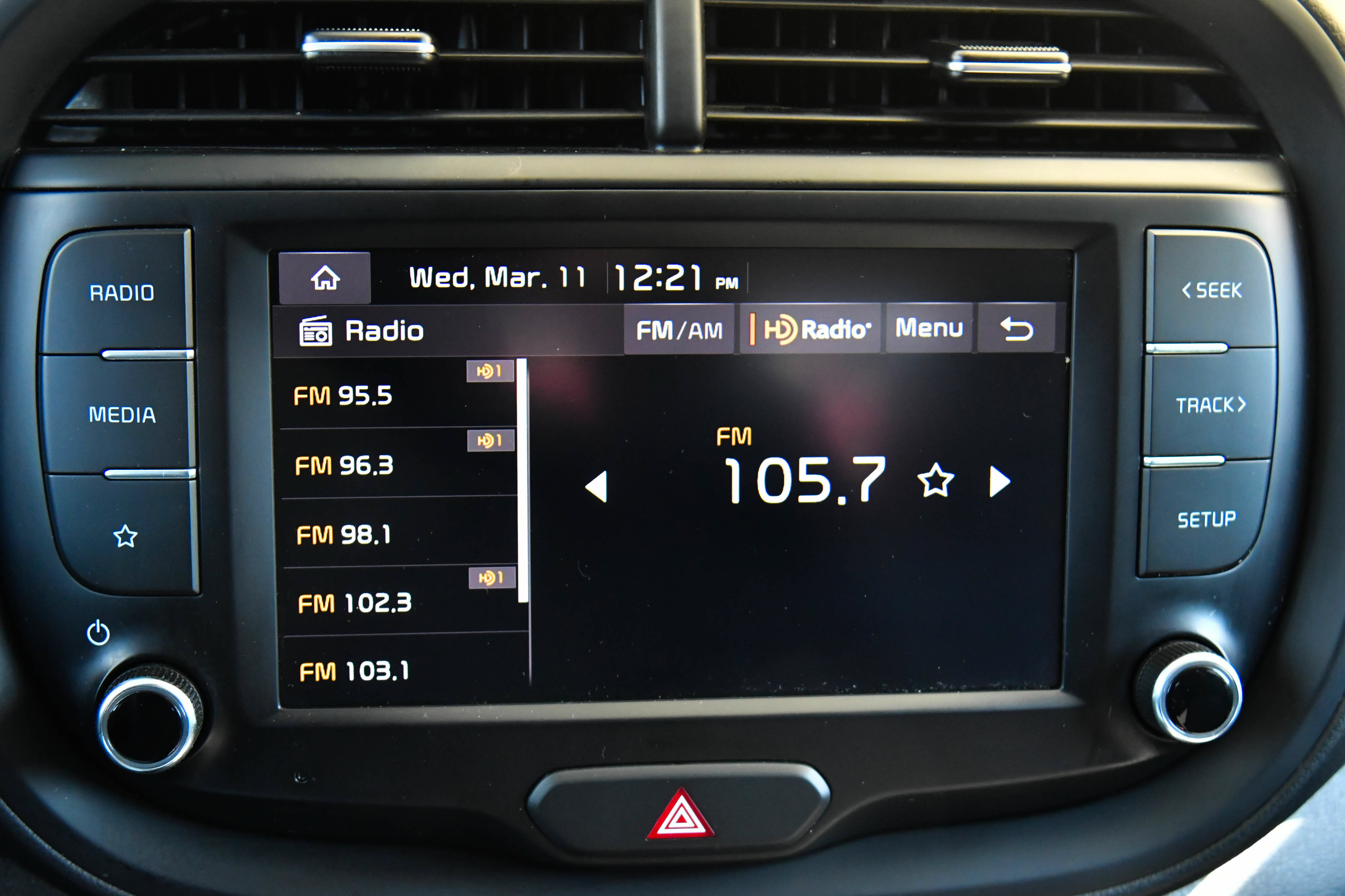 Used 2024 Kia Soul LX w/ Option Group 015 FWD image 18