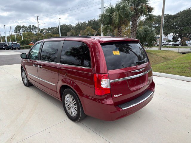 Used 2015 Chrysler Town & Country Touring-L w/ Driver Convenience Group FWD image 7