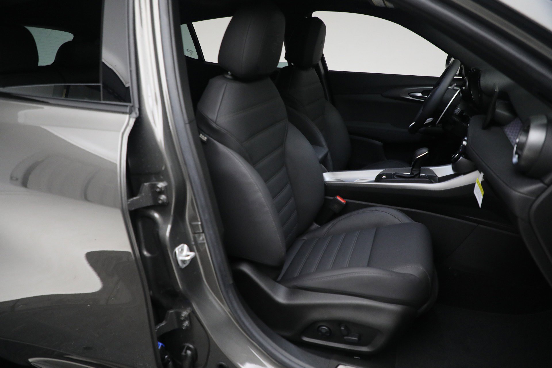 Used 2024 Alfa Romeo Tonale Veloce image 22