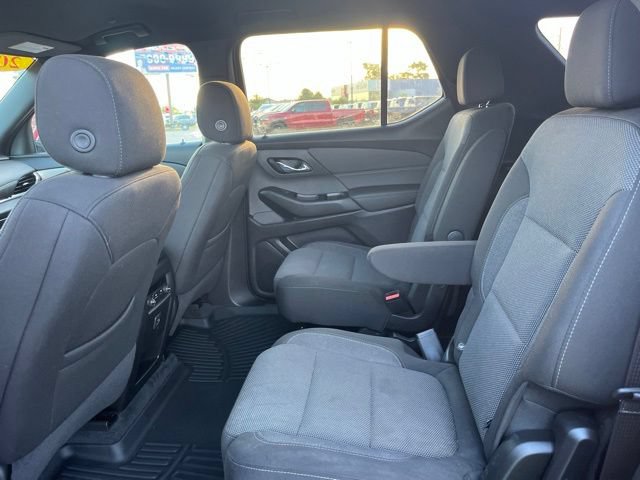 Used 2023 Chevrolet Traverse LT FWD image 12