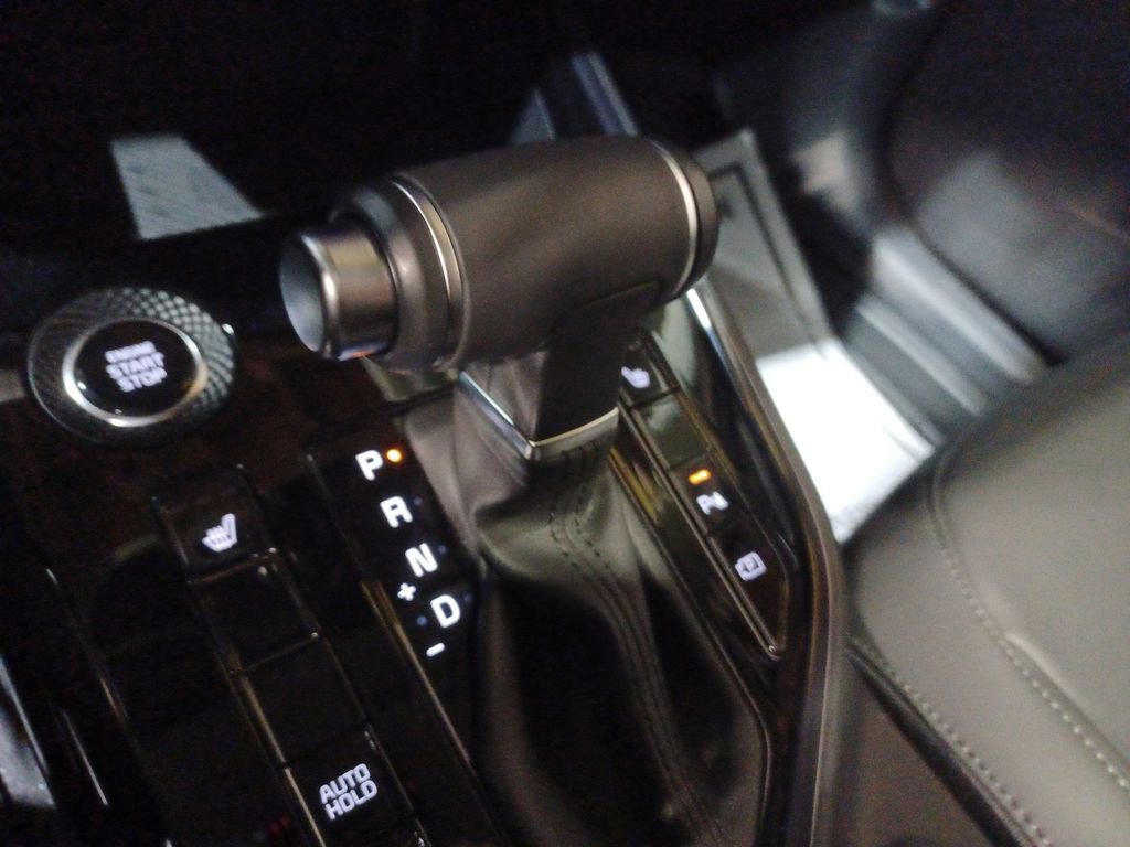 Used 2024 Kia Niro EX Touring image 22