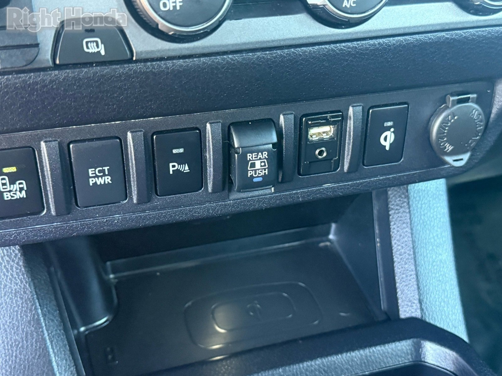 Used 2019 Toyota Tacoma TRD Sport w/ Technology Package image 22