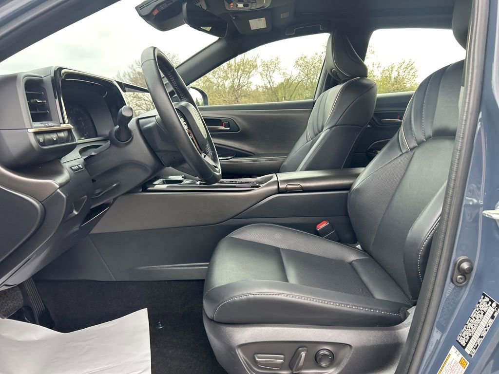 Used 2026 Toyota Crown Nightshade image 11