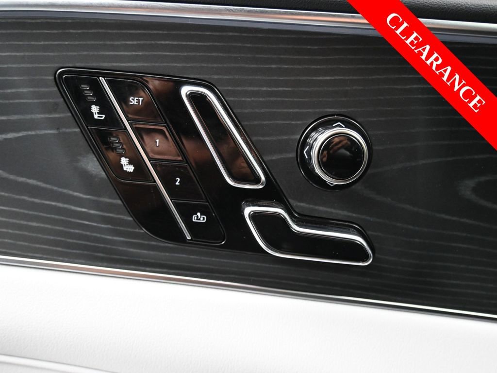 Used 2025 Cadillac Lyriq Sport image 31