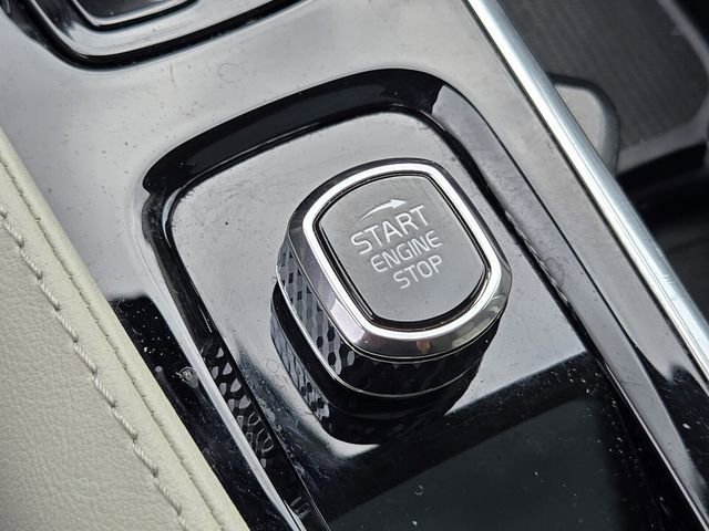 Certified 2024 Volvo XC90 T8 Plus image 28