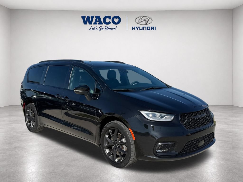 Used 2023 Chrysler Pacifica Touring-L w/ S Appearance Package
