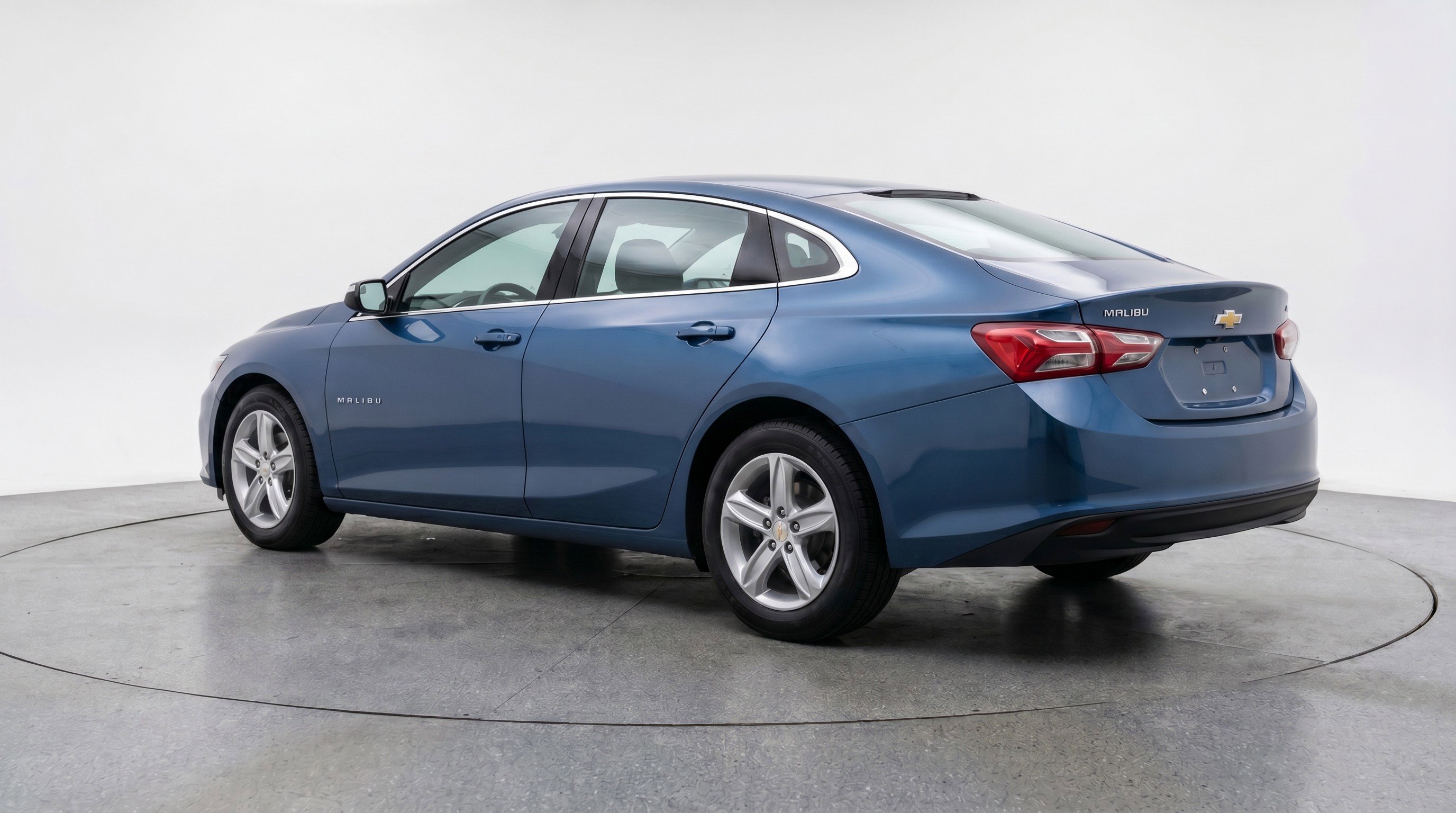 Used 2024 Chevrolet Malibu LT FWD image 6