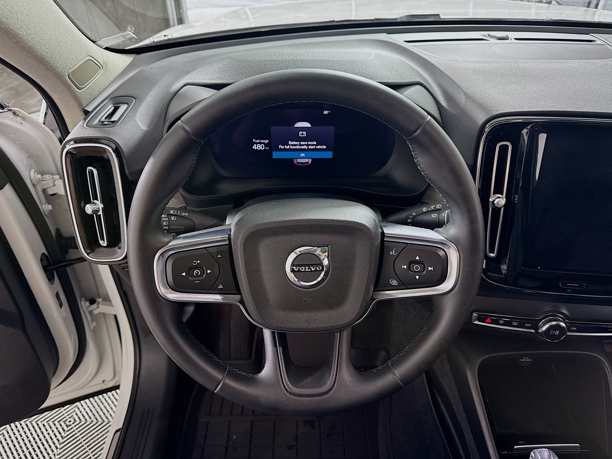 Used 2023 Volvo XC40 B5 Plus w/ Climate Package AWD/4WD image 15