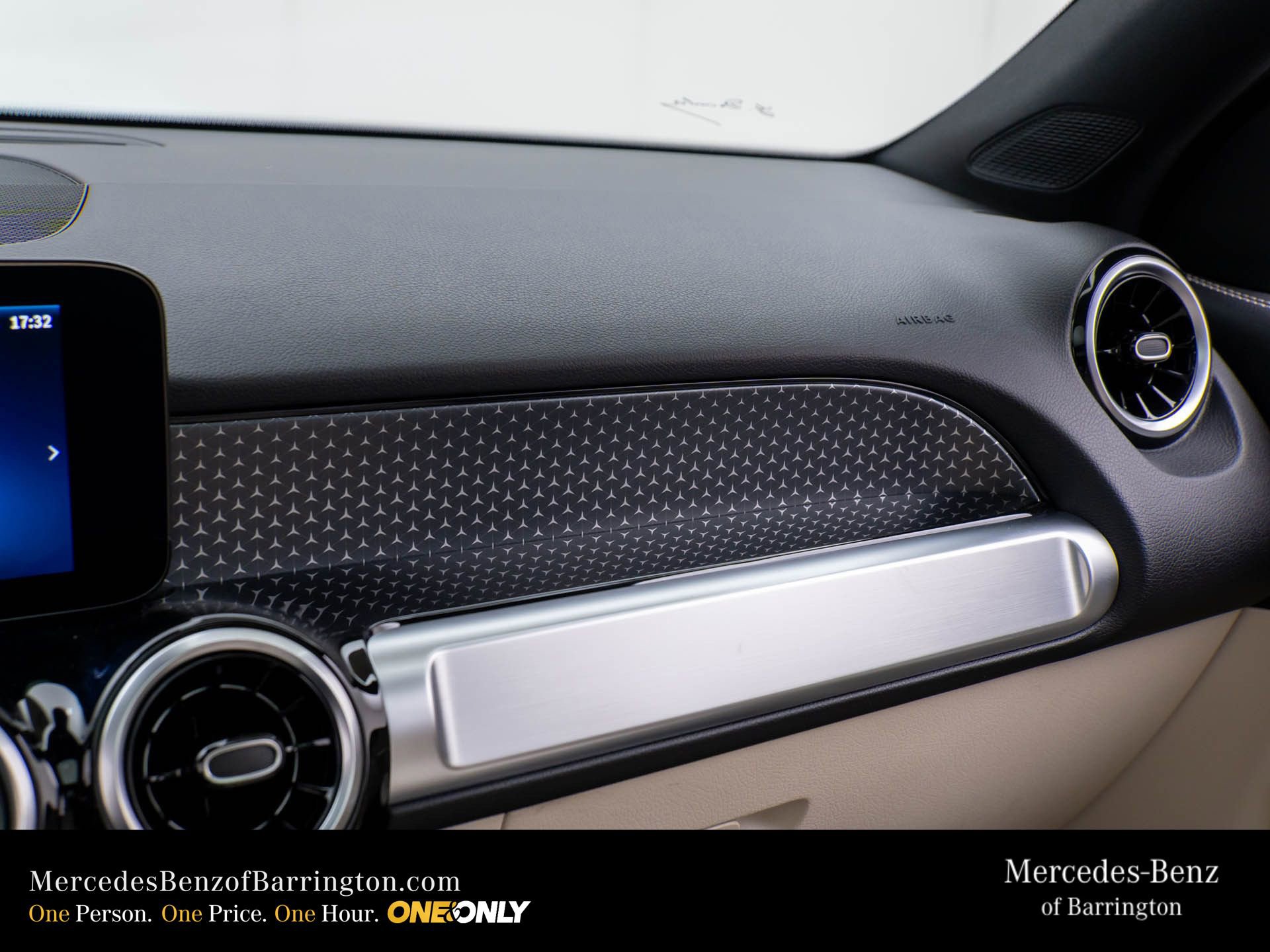 New 2026 Mercedes-Benz GLB 250 4MATIC image 30