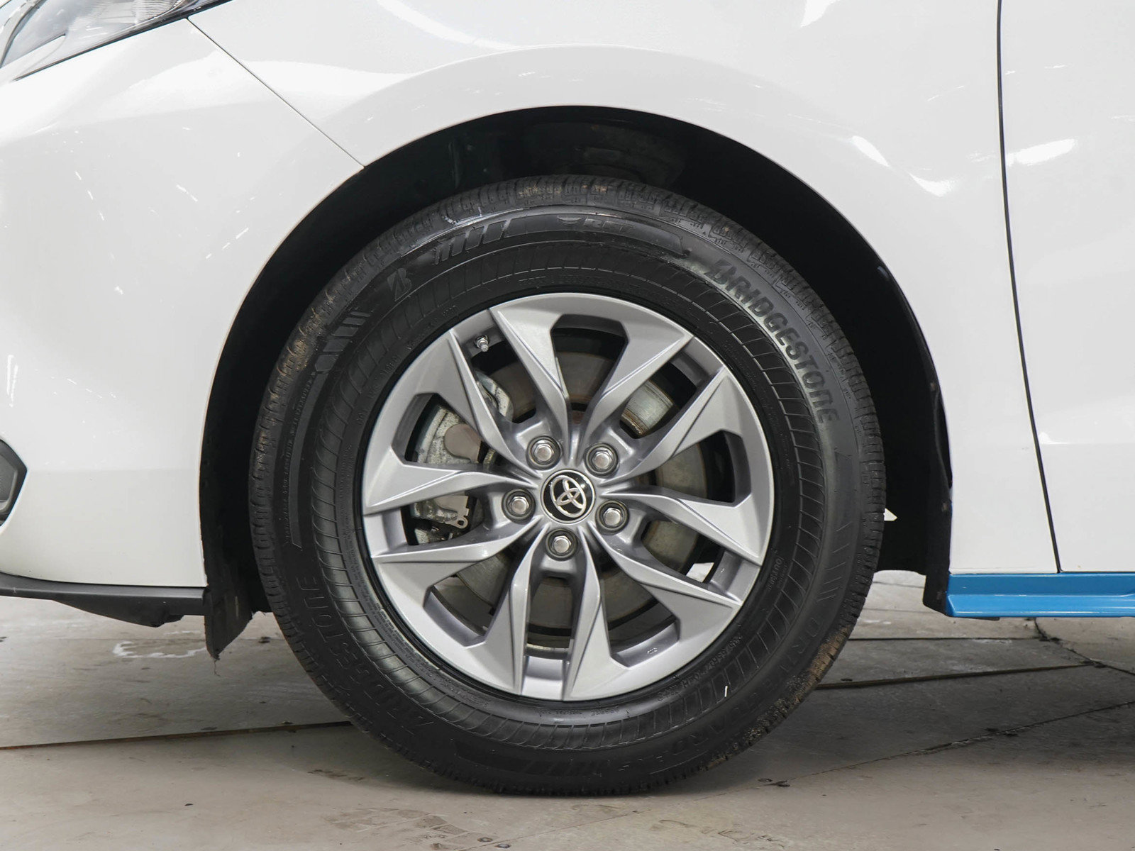Used 2021 Toyota Sienna LE AWD/4WD image 29