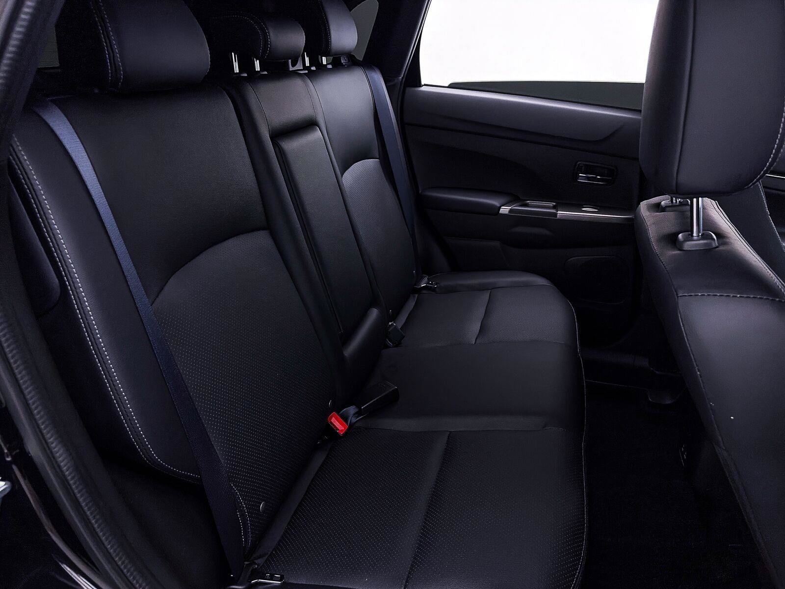 Used 2026 Mitsubishi Outlander Sport SEL AWD/4WD image 35