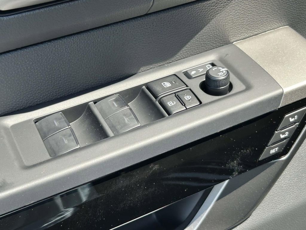 New 2026 Toyota Tundra Limited AWD/4WD image 19