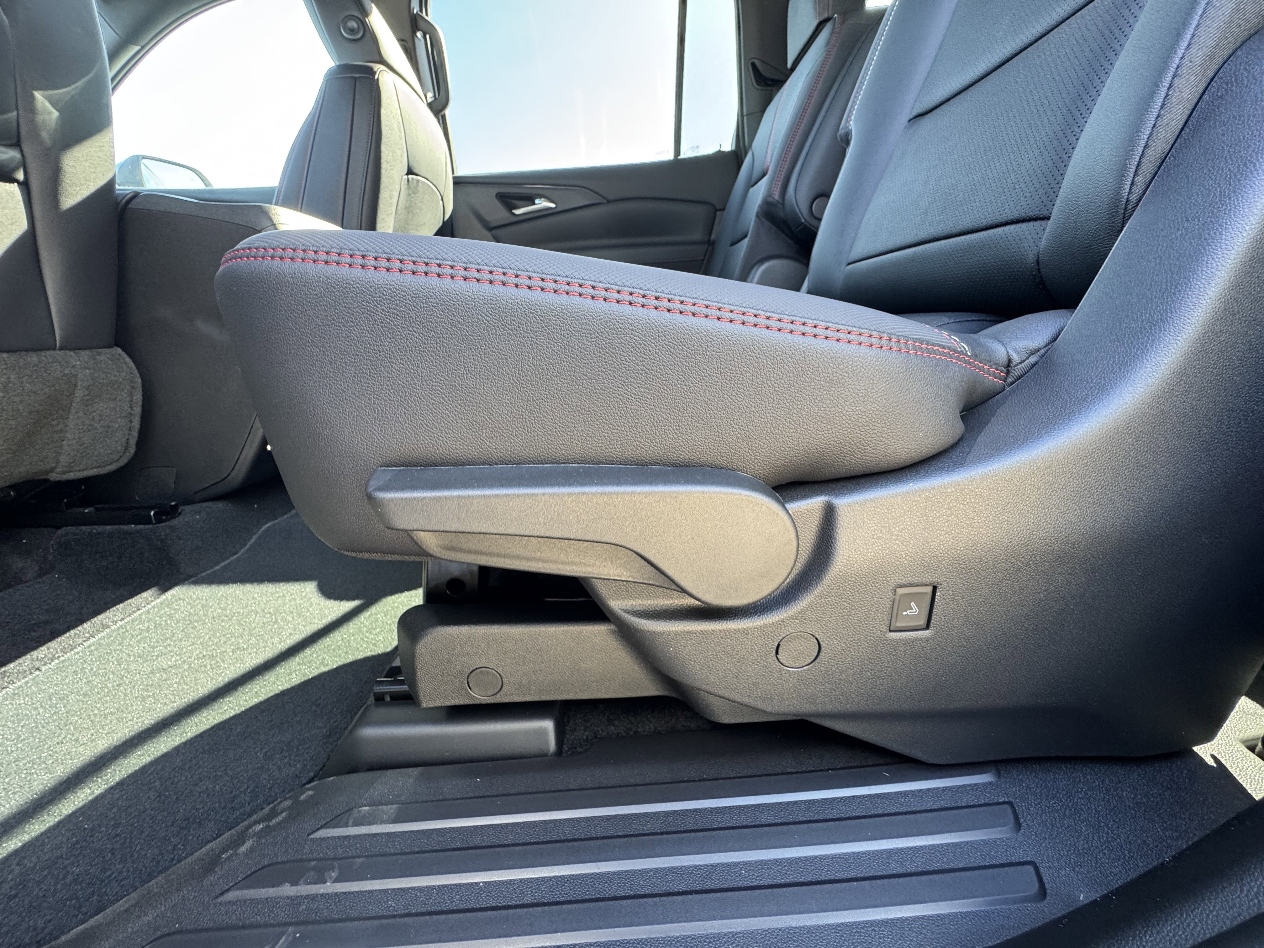 New 2026 Chevrolet Traverse RS image 10