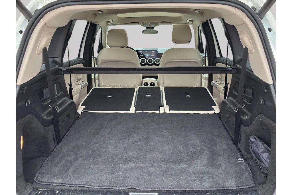 Used 2023 Mercedes-Benz GLB 250 image 28