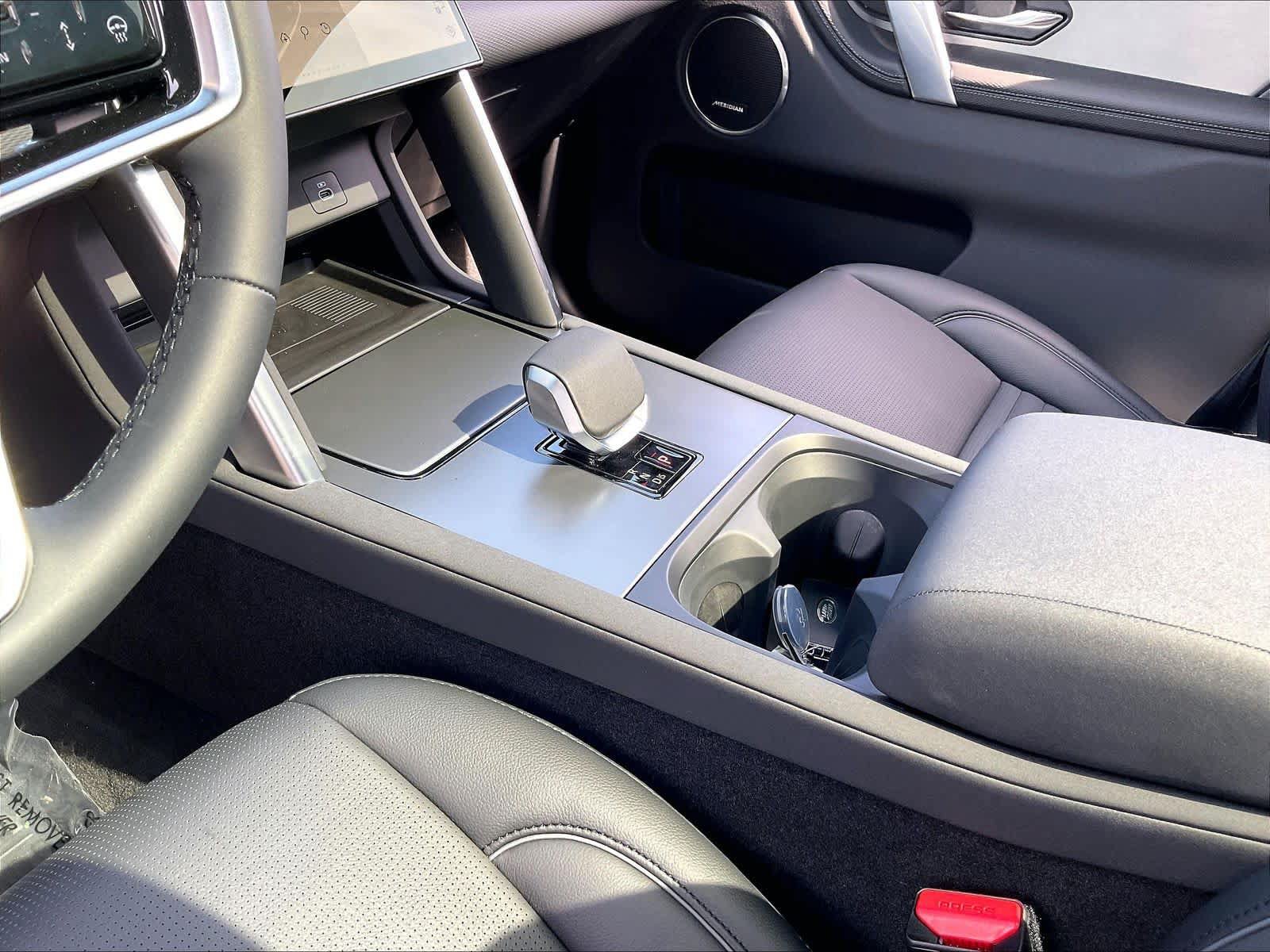 New 2026 Land Rover Discovery Sport Landmark AWD/4WD image 10
