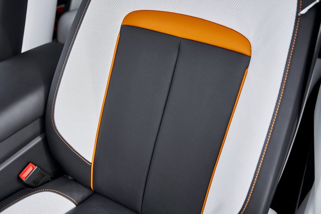 Used 2026 Rolls-Royce Cullinan image 55