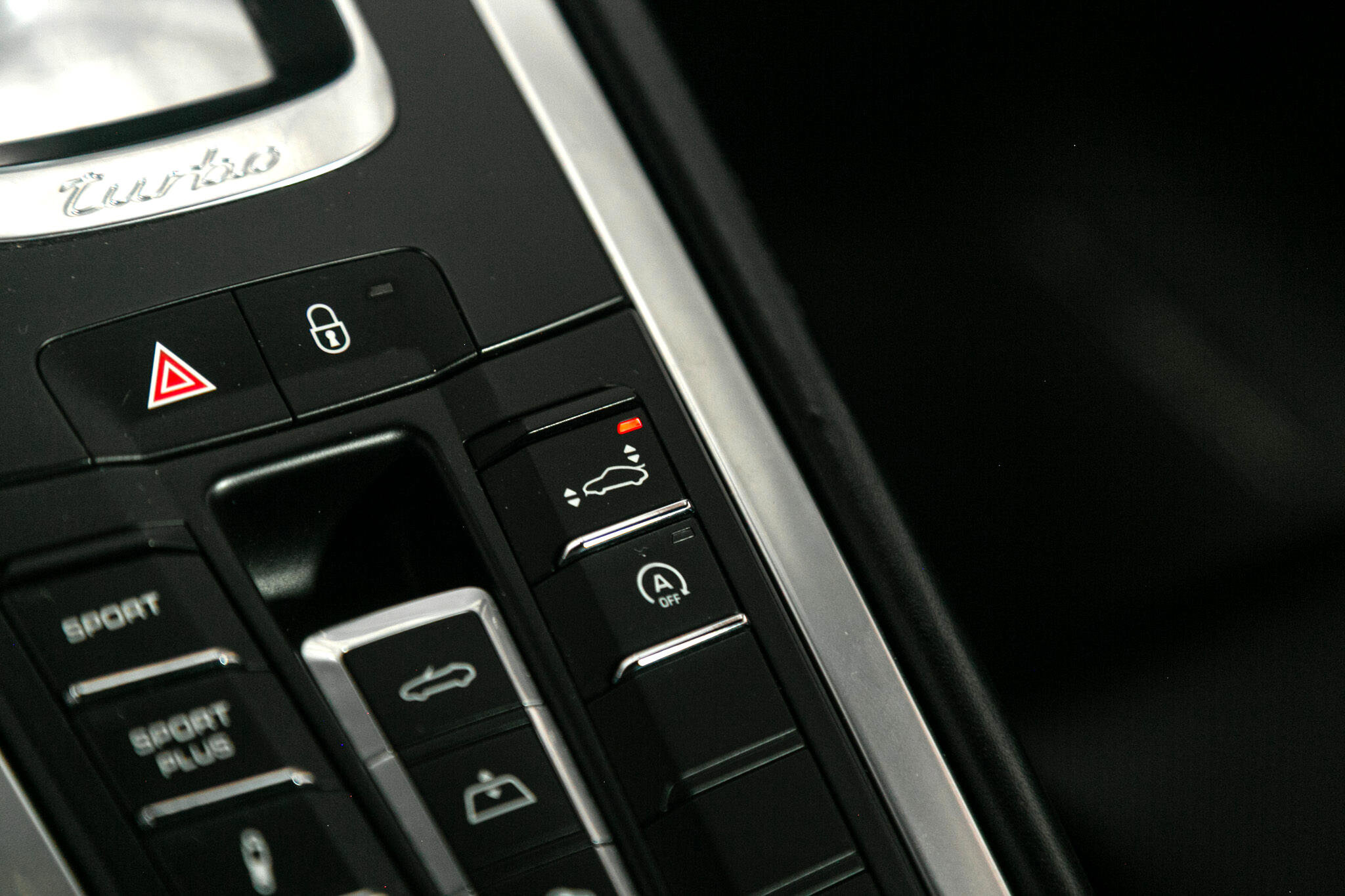 Used 2015 Porsche 911 Turbo image 30