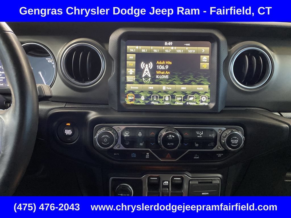 Used 2022 Jeep Wrangler Unlimited Rubicon 4xe w/ Cold Weather Group AWD/4WD image 16