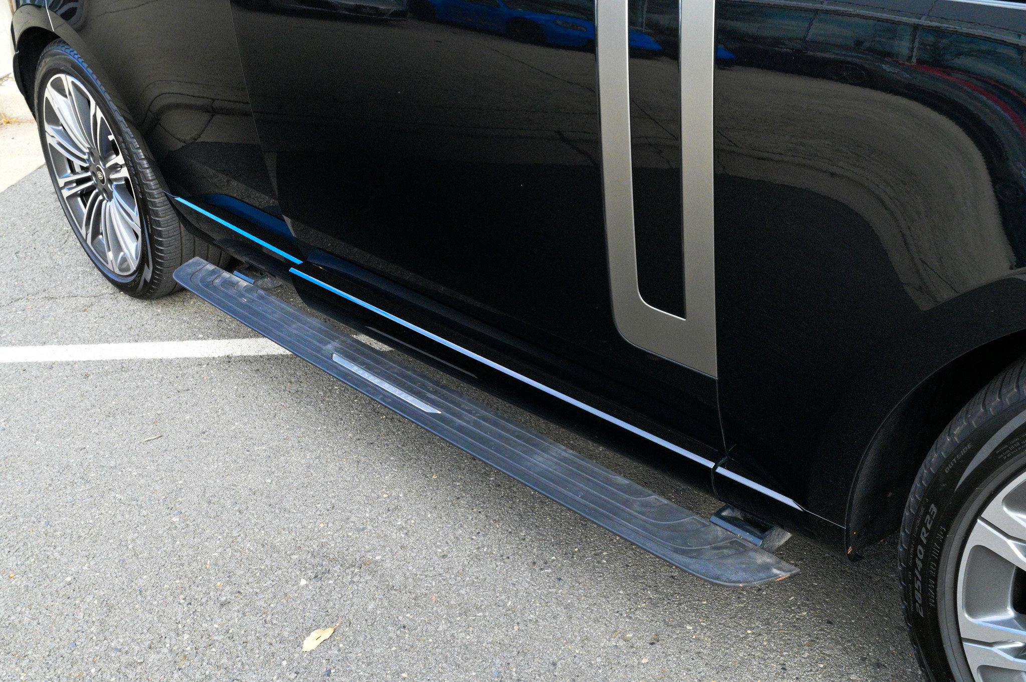 Used 2023 Land Rover Range Rover SE image 65