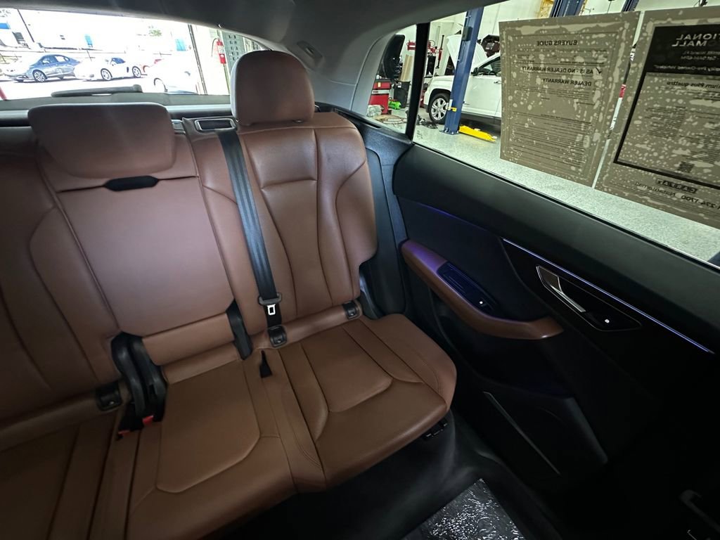 Used 2020 Audi Q8 Premium Plus w/ Premium Plus Package image 29