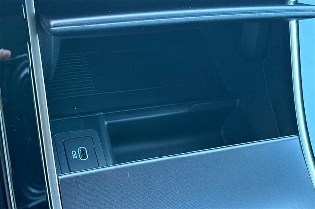 New 2026 Land Rover Range Rover Velar Dynamic SE image 20