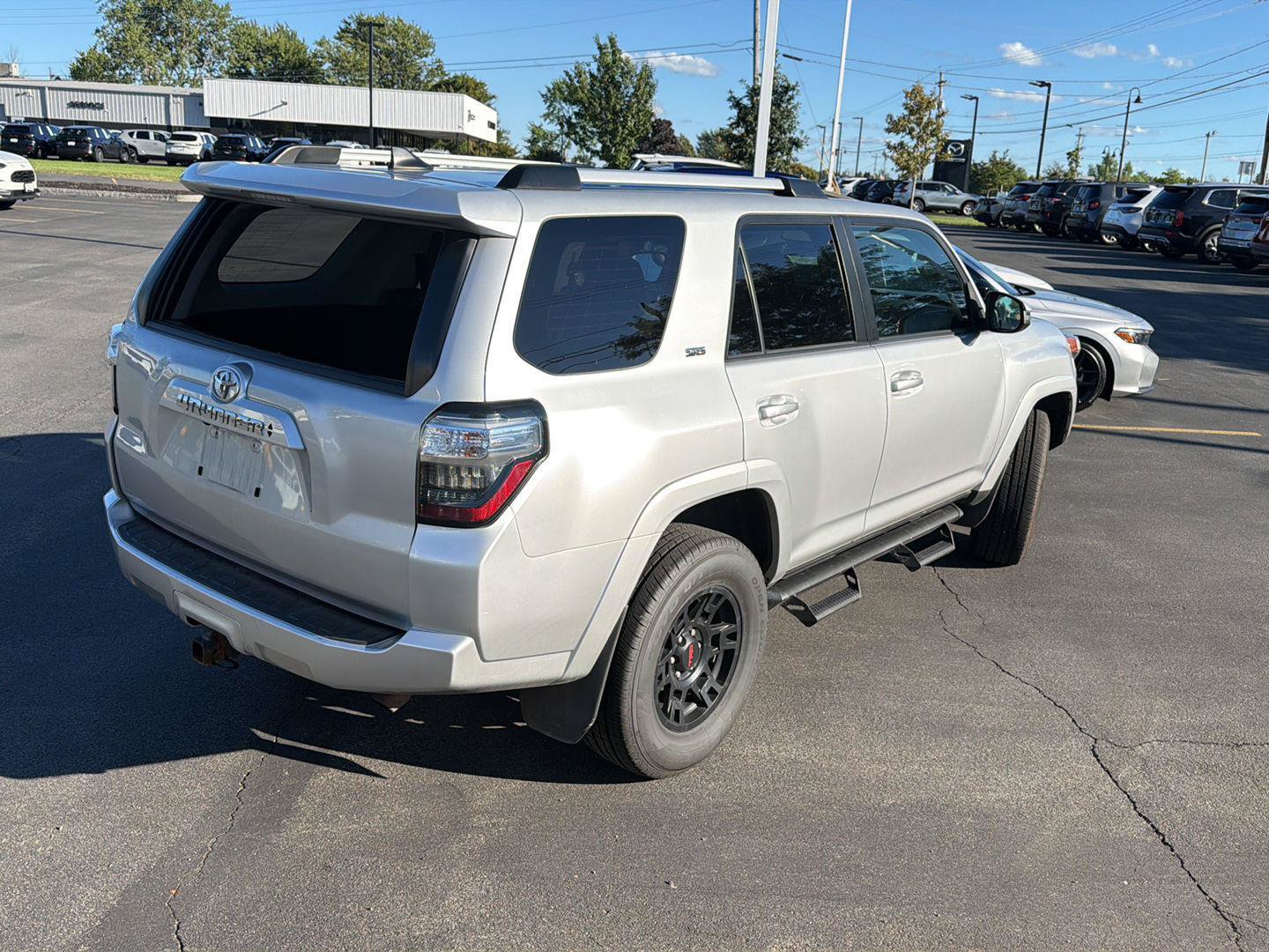 Used 2021 Toyota 4Runner SR5 Premium w/ Moonroof Package AWD/4WD image 7