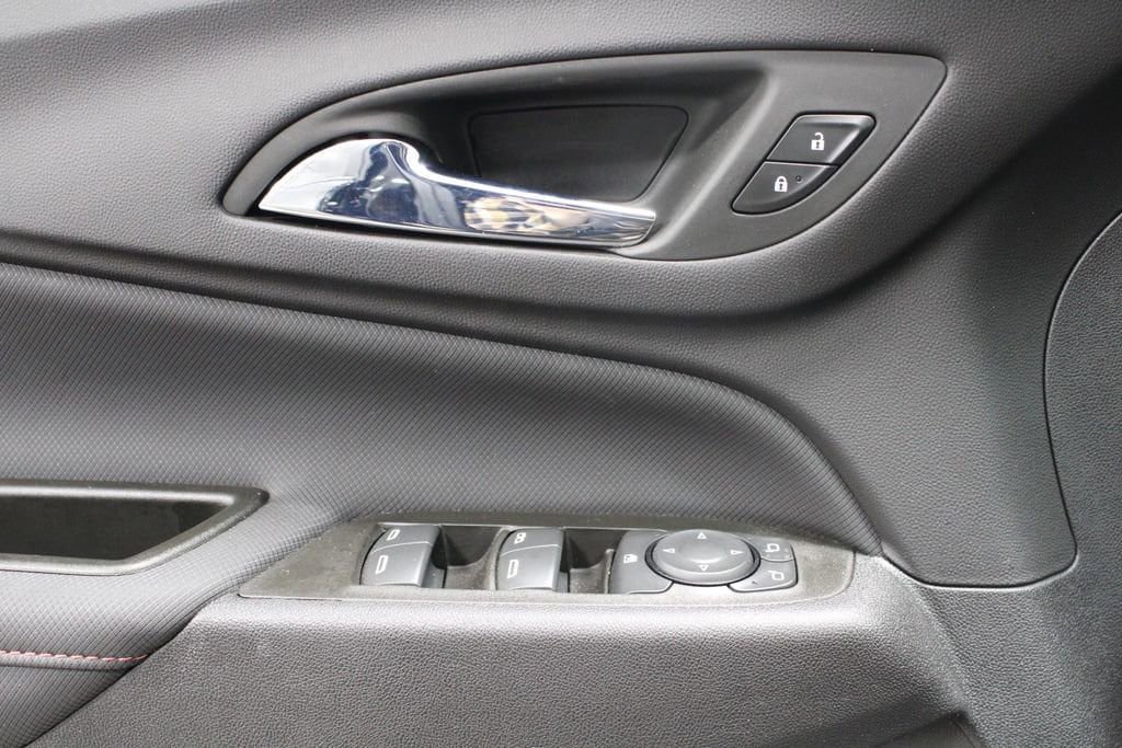 Used 2024 Chevrolet Equinox RS w/ RS Leather Package image 34