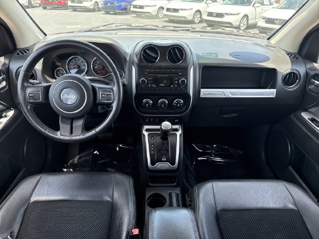 Used 2014 Jeep Compass Latitude FWD image 19