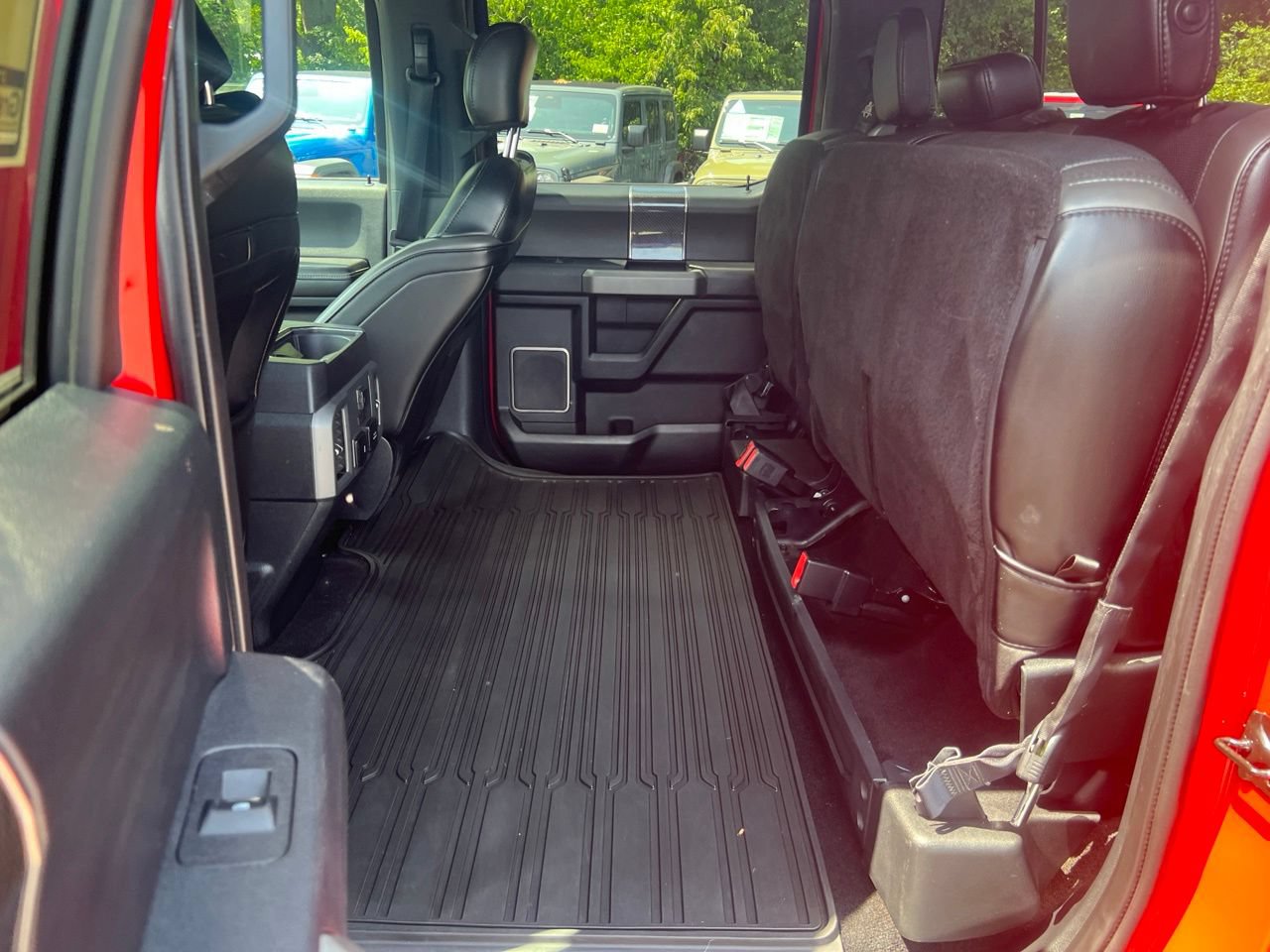 Used 2019 Ford F150 Raptor w/ Equipment Group 802A Luxury AWD/4WD image 15
