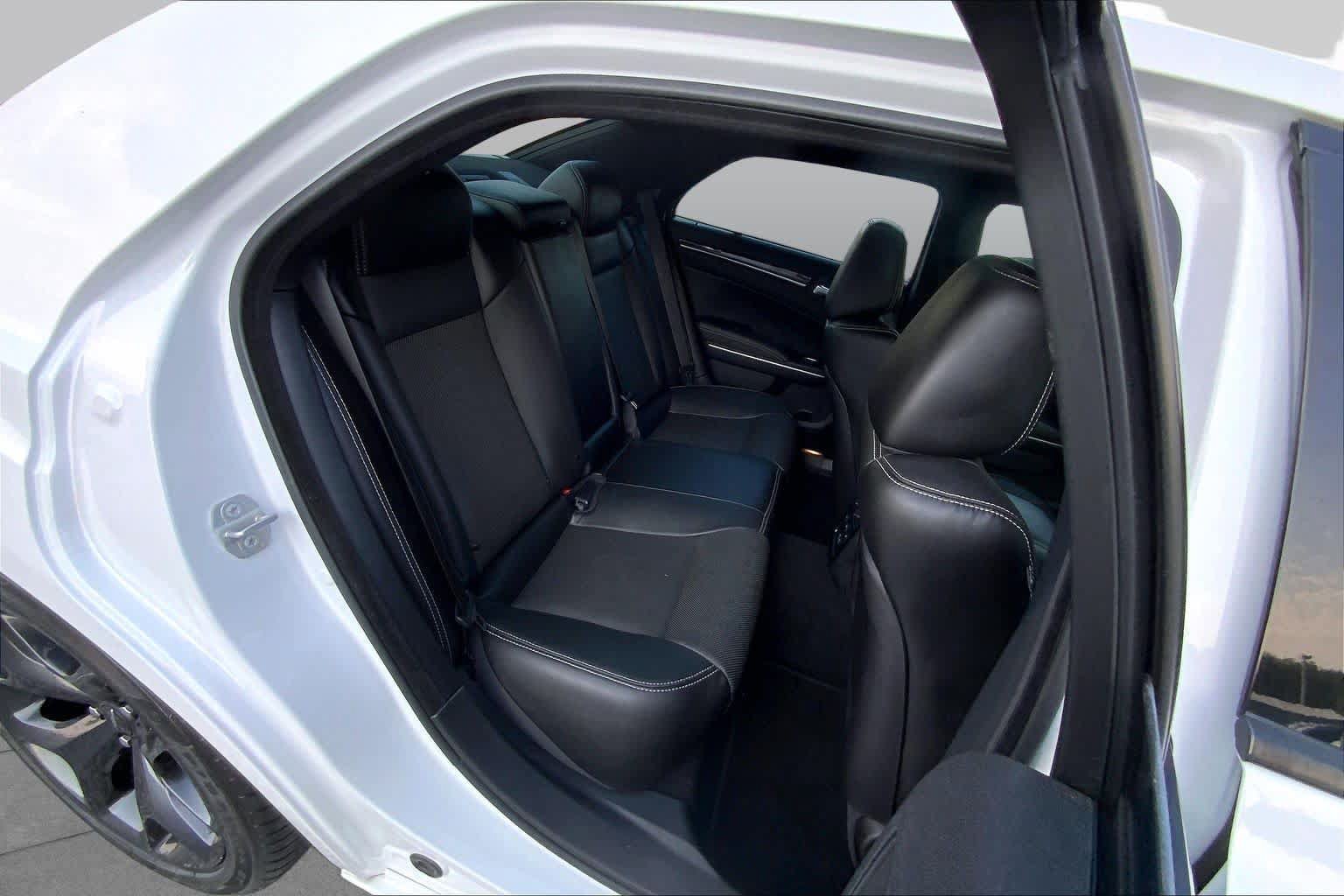Used 2023 Chrysler 300 S w/ Comfort Group RWD image 19