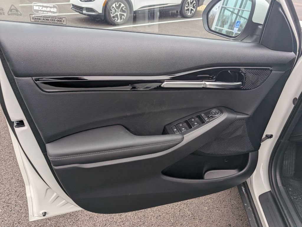 New 2026 Kia Seltos S AWD/4WD image 14