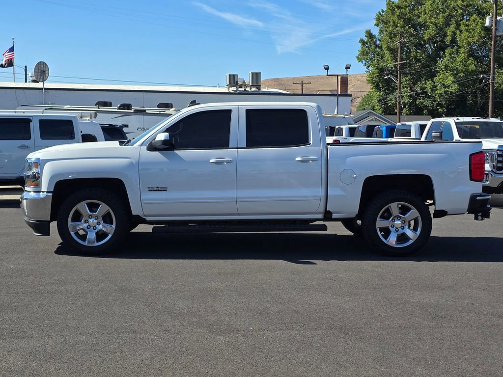 Used 2018 Chevrolet Silverado 1500 LT w/ Texas Edition image 2
