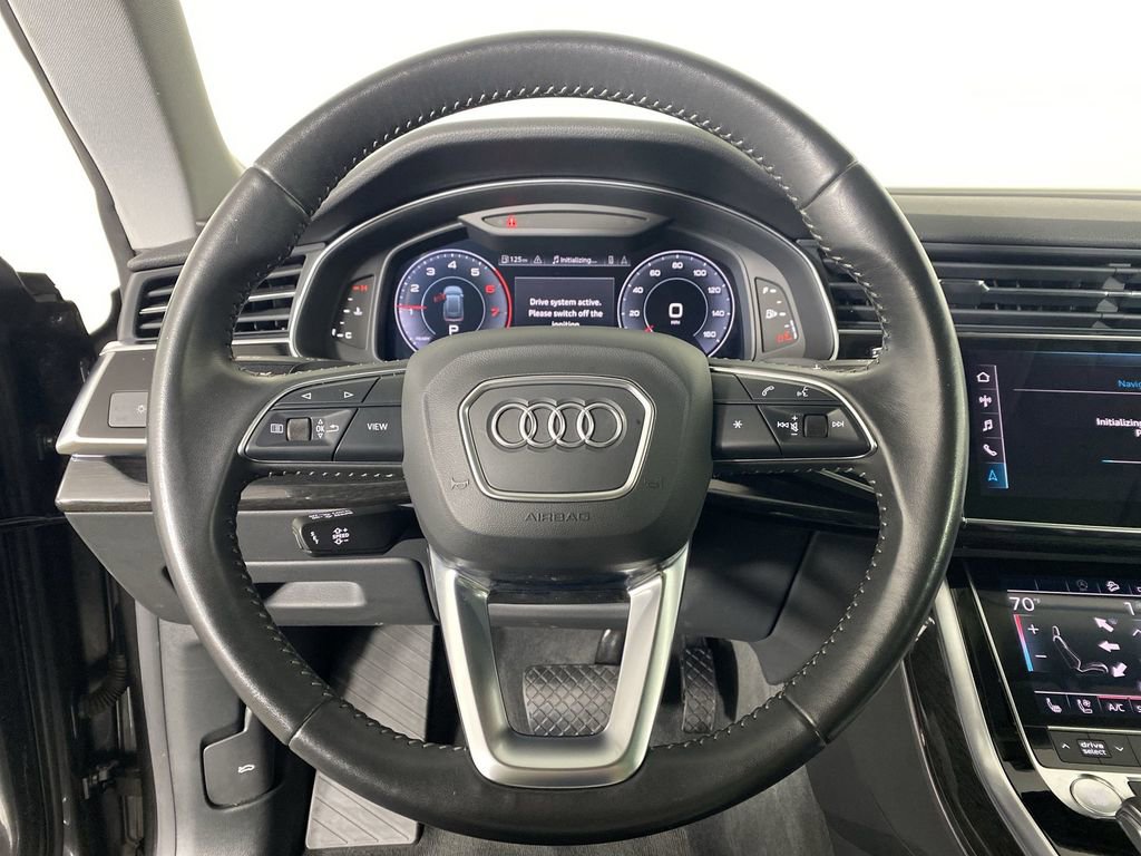 Used 2019 Audi Q8 Premium Plus w/ Premium Plus image 14