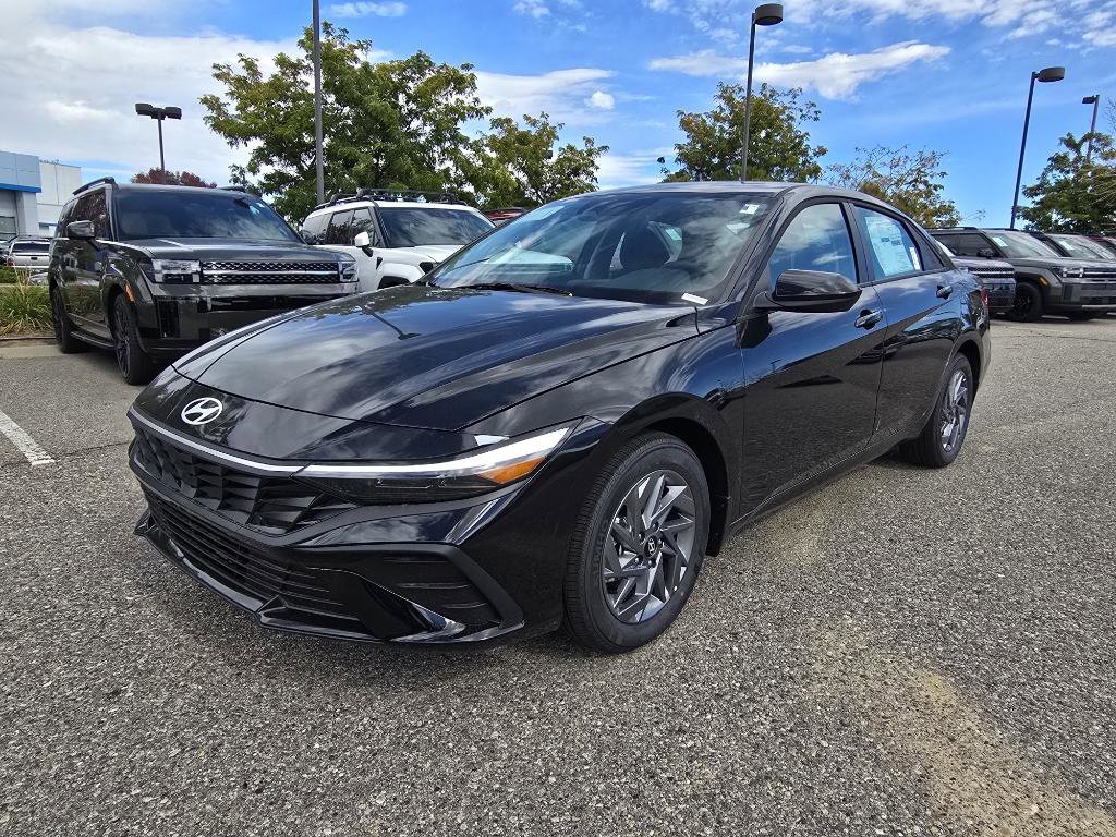 New 2025 Hyundai Elantra Blue